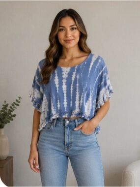 Style Envy Blue and White Tie-Dye Crop Top